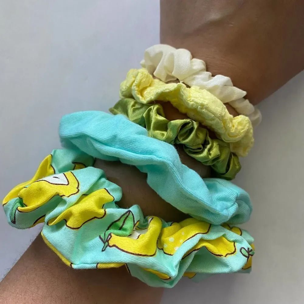 Set of 5 Scrunchies - Lemons